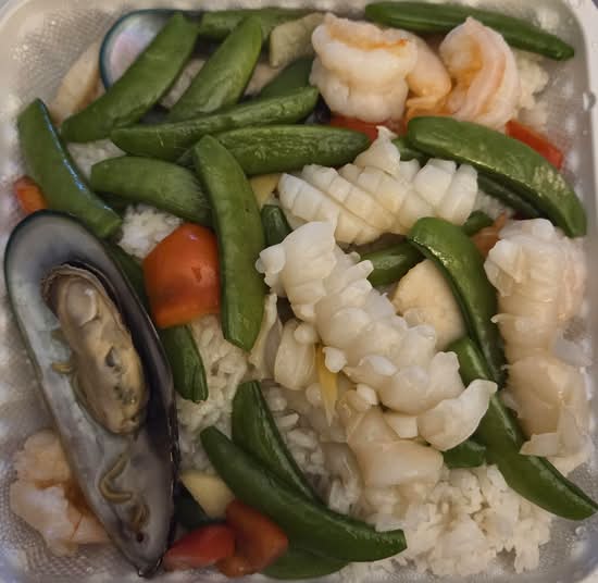 42. Mixed Seafood and Vegetables Rice 時菜海鮮飯